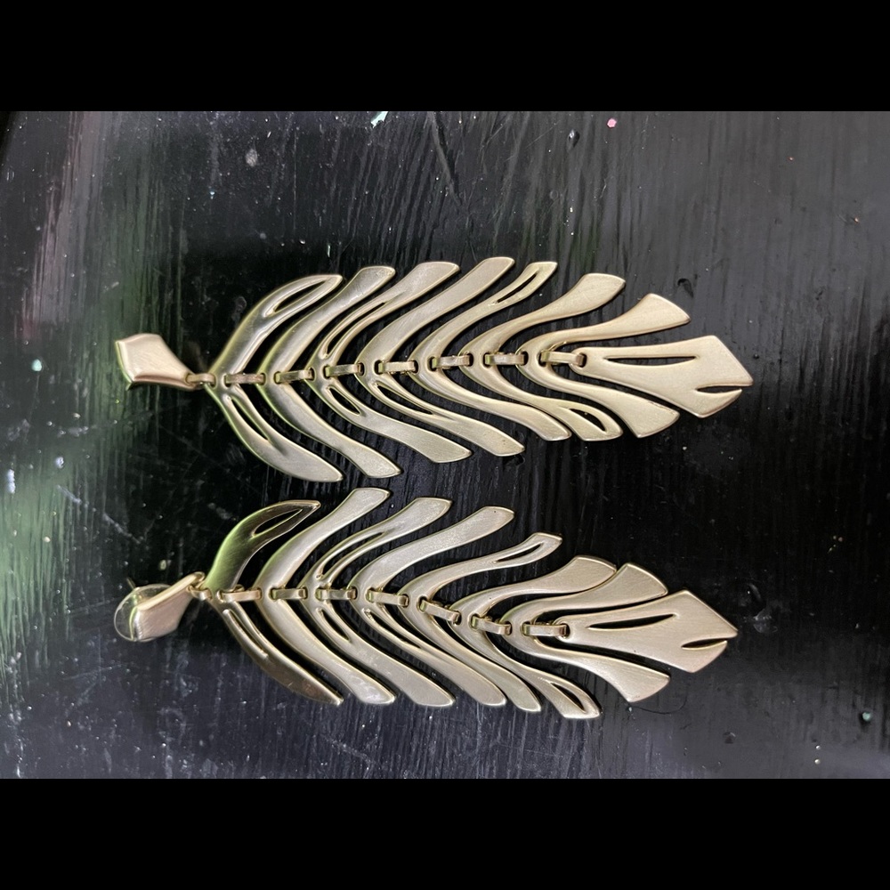Kendra Scott earrings